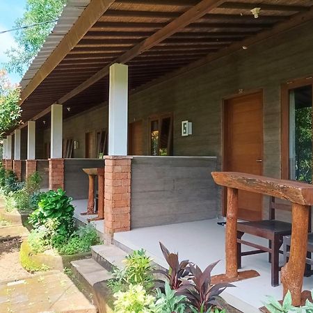 Agung Balangan Homestay 金巴兰 外观 照片